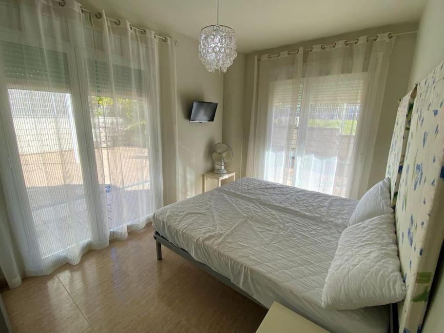 Precioso En Salou, Con Servicios. Apartment *